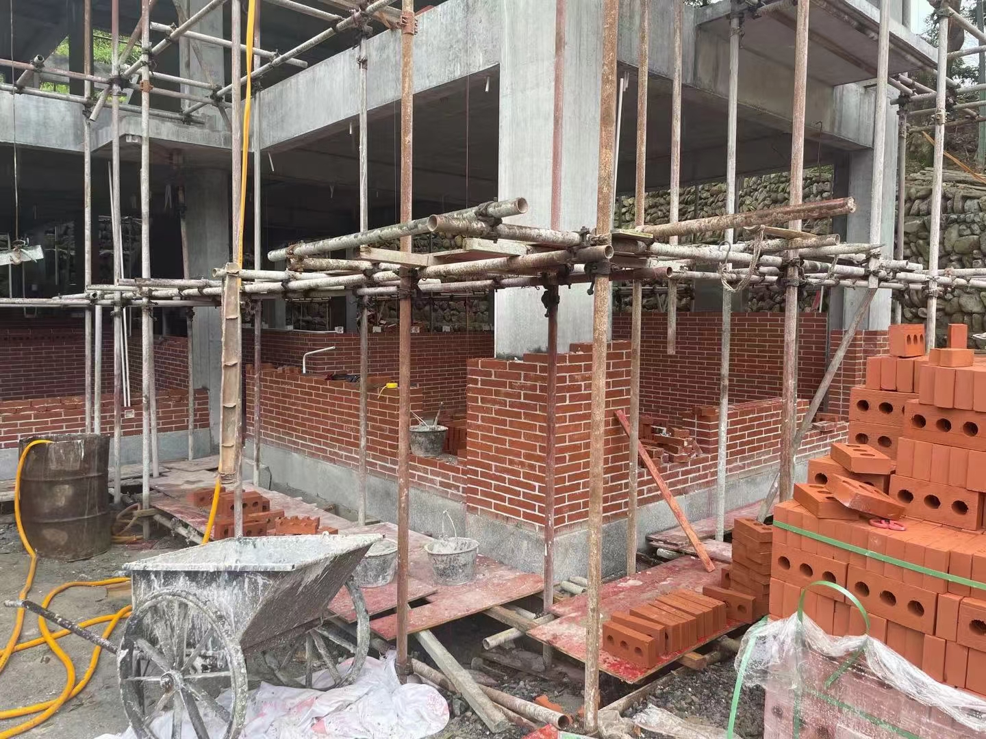 益陽市湘陶建筑材料有限公司,益陽實(shí)心燒結(jié)磚銷售,古建磚瓦銷售,文化磚哪里好